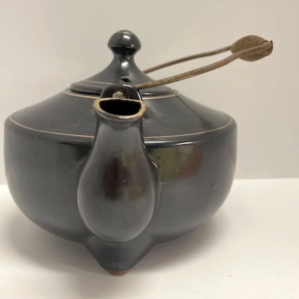 Vintage Japanese‎ Redware Teapot Gold Trim 1960’s